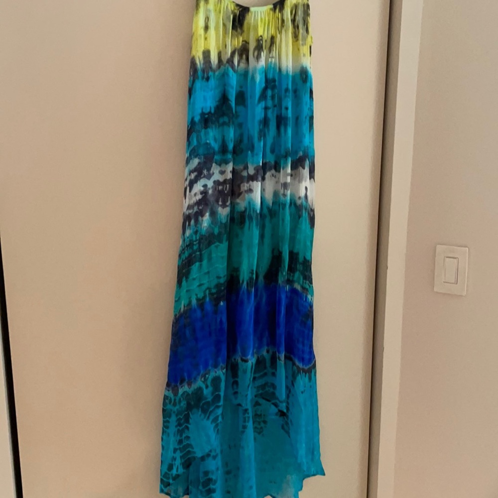 Lightweight day to night dress. Hi lo hem